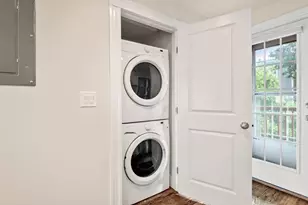 20 Maryland St, Boston, MA 02125 - Photo 21