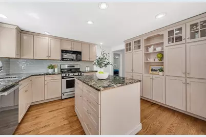9 Stonebridge Rd, Wayland, MA 01778 - Photo 7