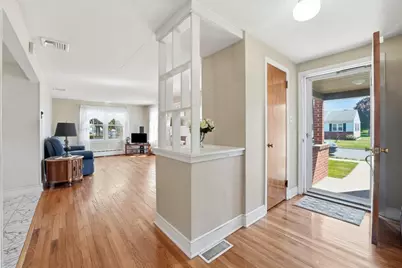 92 Laconia St, Ludlow, MA 01056 - Photo 9