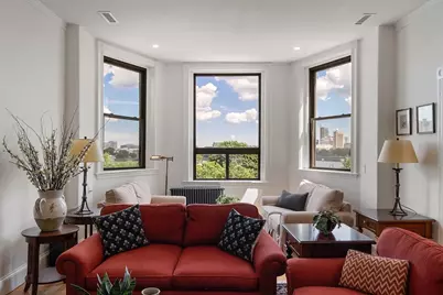 31 Bay State Rd #4, Boston, MA 02215 - Photo 5