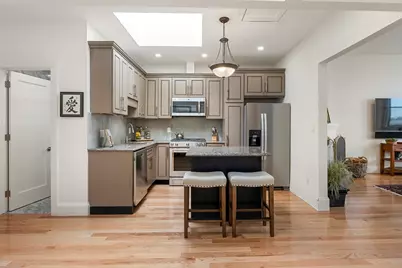 31 Bay State Rd #4, Boston, MA 02215 - Photo 11
