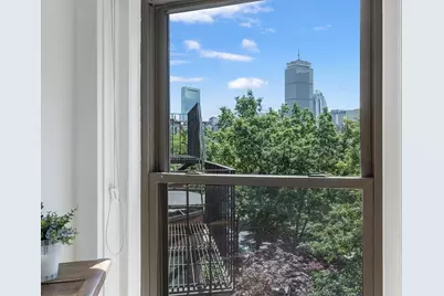 31 Bay State Rd #4, Boston, MA 02215 - Photo 19