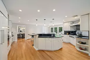42 Eisenhower Dr, Sharon, MA 02067 - Photo 7