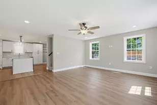 39 Johnston Ave, Northbridge, MA 01588 - Photo 9