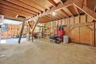 1075 W Brookfield Rd, New Braintree, MA 01531 - Photo 19