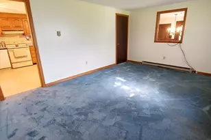 1075 W Brookfield Rd, New Braintree, MA 01531 - Photo 9