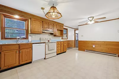 1075 West Brookfield Road, New Braintree, MA 01531 - Photo 7