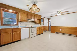 1075 W Brookfield Rd, New Braintree, MA 01531 - Photo 7