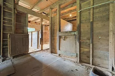 1075 West Brookfield Road, New Braintree, MA 01531 - Photo 23
