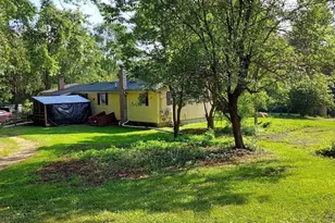 1075 W Brookfield Rd, New Braintree, MA 01531 - Photo 33
