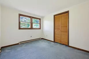 1075 W Brookfield Rd, New Braintree, MA 01531 - Photo 11