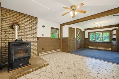 1075 West Brookfield Road, New Braintree, MA 01531 - Photo 5