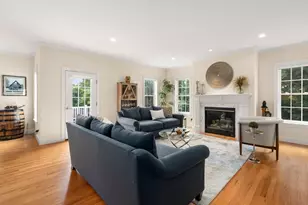 47 Cypress Ln, Wilbraham, MA 01095 - Photo 9