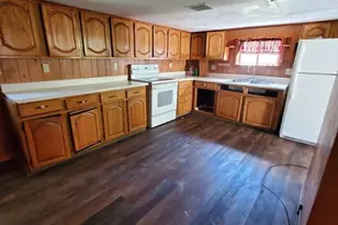 76 Aspen St, Ware, MA 01082 - Photo 11