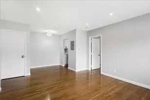 11 Schubert St, Boston, MA 02131 - Photo 15