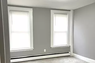 17 Bond St, Fitchburg, MA 01420 - Photo 5