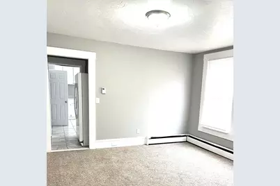 17 Bond St #B, Fitchburg, MA 01420 - Photo 3
