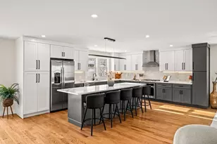 37 Neillian Way, Bedford, MA 01730 - Photo 5