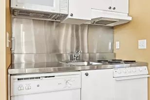10 Wolcott Ave, Andover, MA 01810 - Photo 27