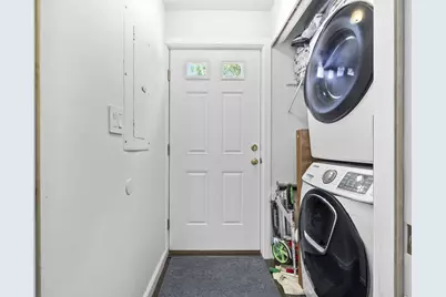 93 Governor Winthrop #7A, Somerville, MA 02145 - Photo 9