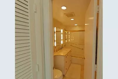 20 Hammond #102, Newton, MA 02467 - Photo 11