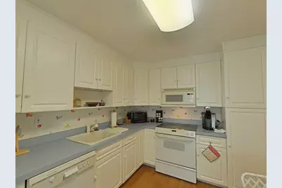 20 Hammond #102, Newton, MA 02467 - Photo 9
