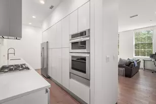 618 E 2nd St, Boston, MA 02127 - Photo 5