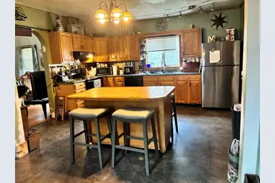 24 Bridge St, Montague, MA 01349 - Photo 9