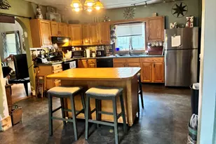 24 Bridge St, Montague, MA 01349 - Photo 9