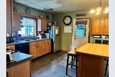 24 Bridge St, Montague, MA 01349 - Photo 5