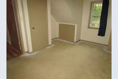 10 Bartlett St, South Hadley, MA 01075 - Photo 23