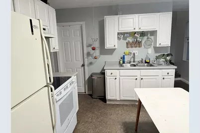 131-133 Ledge St #2R, Providence, RI 02904 - Photo 3