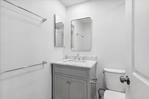 390 Commonweath Ave, Boston, MA 02215 - Photo 11