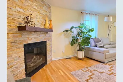 84 W Union St, Ashland, MA 01721 - Photo 9