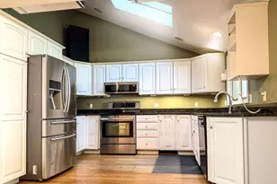 484 Essex, Weymouth, MA 02188 - Photo 5