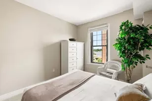 4 Charlesgate E, Boston, MA 02215 - Photo 9