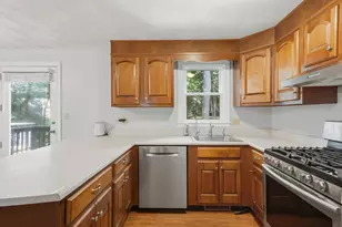 327 Wellman Ave, Chelmsford, MA 01863 - Photo 11