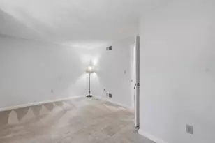 327 Wellman Ave, Chelmsford, MA 01863 - Photo 23