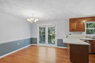 327 Wellman Ave, Chelmsford, MA 01863 - Photo 9