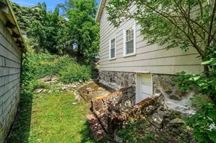 4 Clark St, Swampscott, MA 01907 - Photo 17