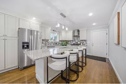305 Lynn St, Malden, MA 02148 - Photo 3