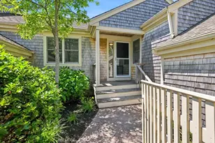4 Wildflower Ln, Yarmouth, MA 02675 - Photo 3