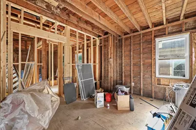69-71 Hall St, North Adams, MA 01247 - Photo 11