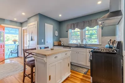 135 Russett Rd #Unit 2, Boston, MA 02132 - Photo 9
