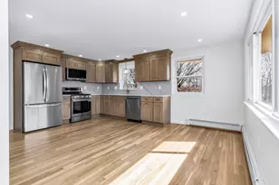 5 Lafayette Ave, Lawrence, MA 01843 - Photo 9