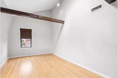148 F St #4, Boston, MA 02127 - Photo 5