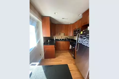 32 Linden St #7, Brookline, MA 02445 - Photo 3