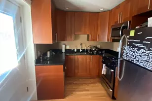 32 Linden St, Brookline, MA 02445 - Photo 3