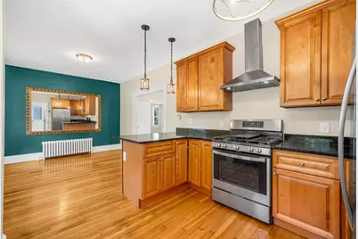 11 North Warren St, Woburn, MA 01801 - Photo 9