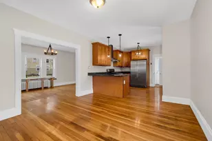11 N Warren St, Woburn, MA 01801 - Photo 7